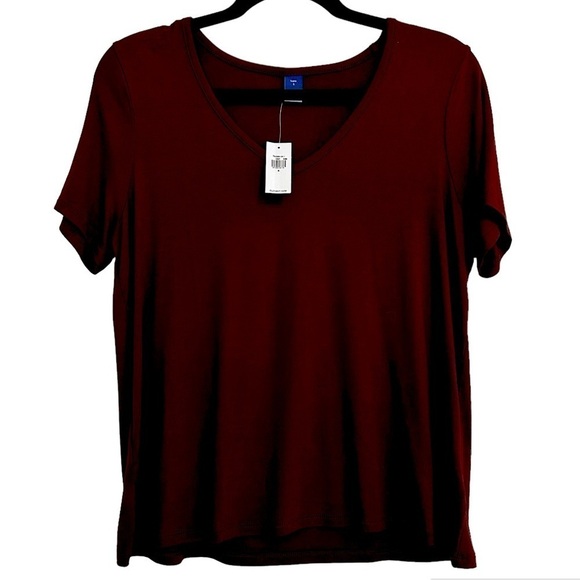 Old Navy Tops - Old Navy Luxe V-Neck Everyday T-Shirt Burgundy Women’s small NWT